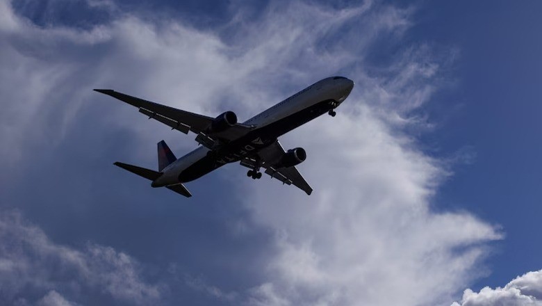 Istanbul-Islamabad flight makes emergency landing in Baku after technical fault
