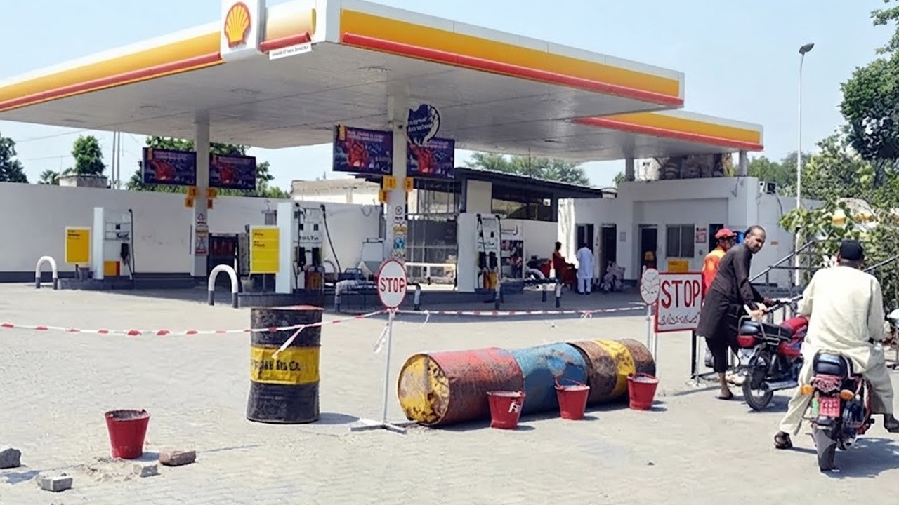 Petrol pump owners announce indefinite strike across country