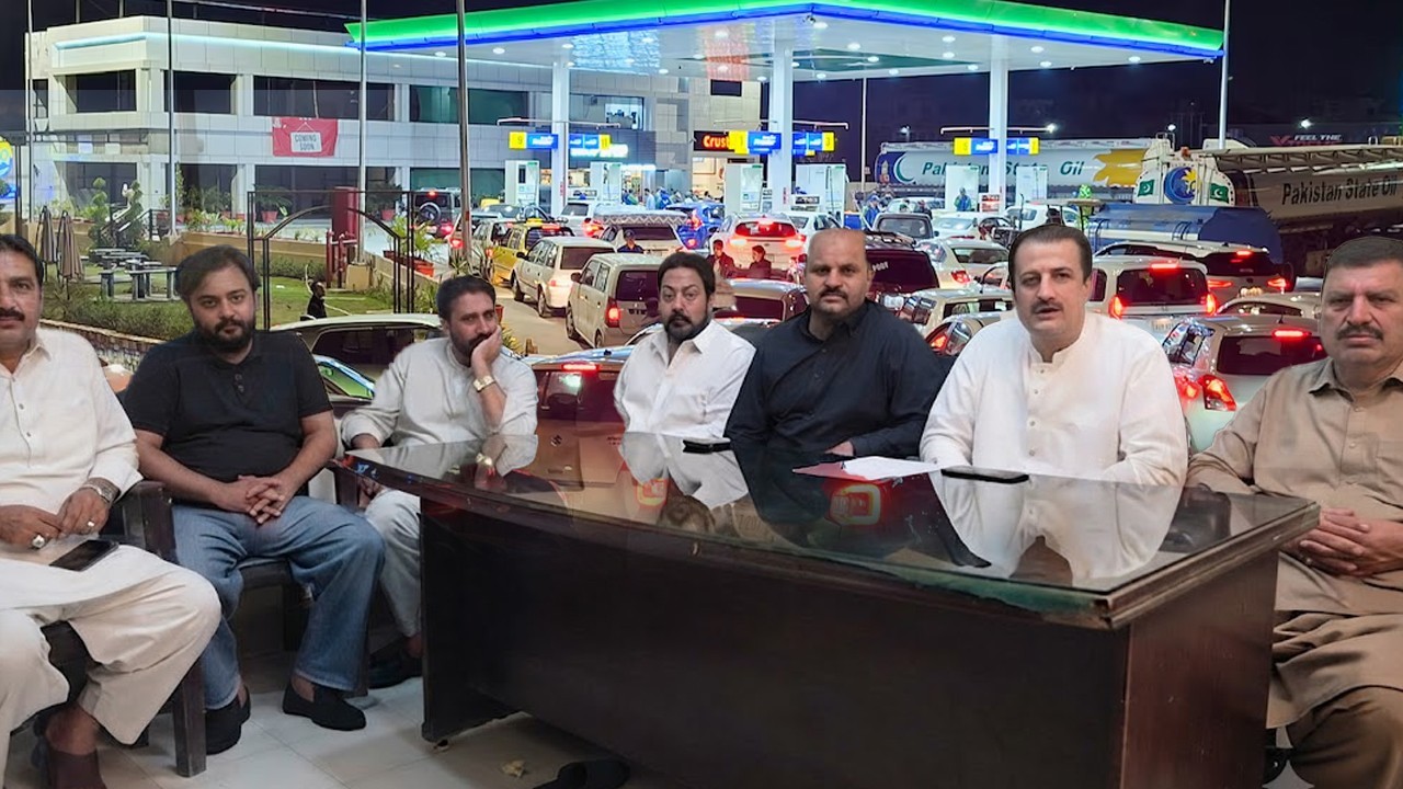 Petrol pump owners call off strike call