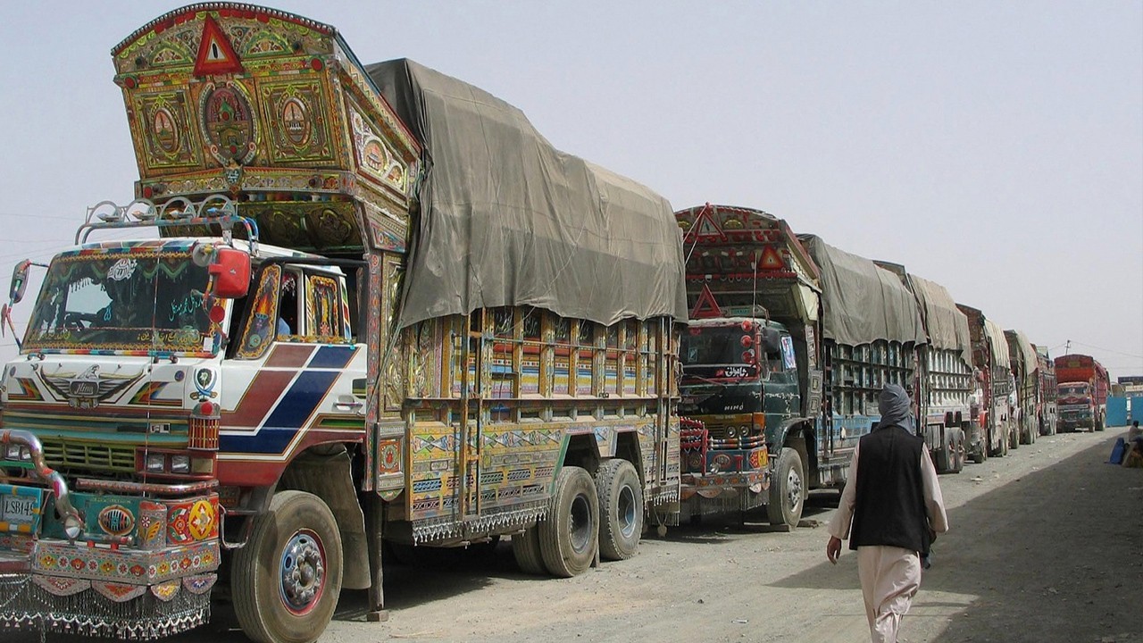 Transporters warn of nationwide strike over fuel hike