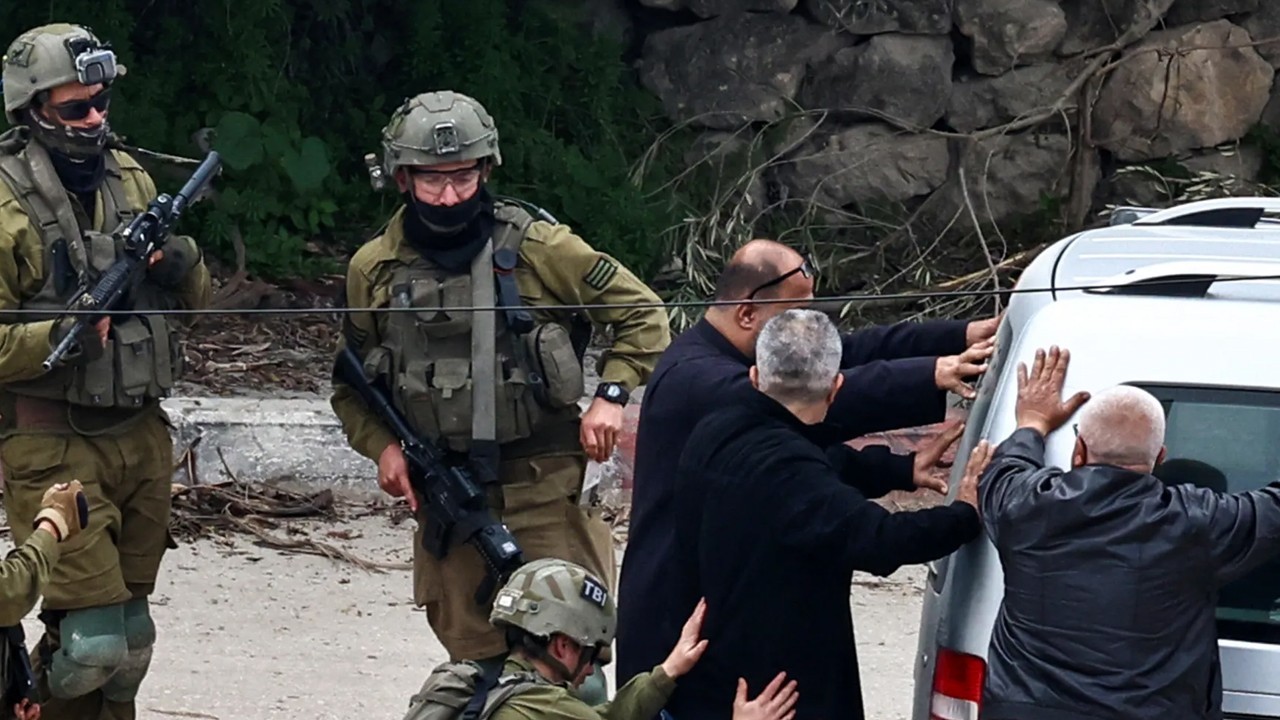 Israeli raids sweep West Bank, dozens of Palestinians detained