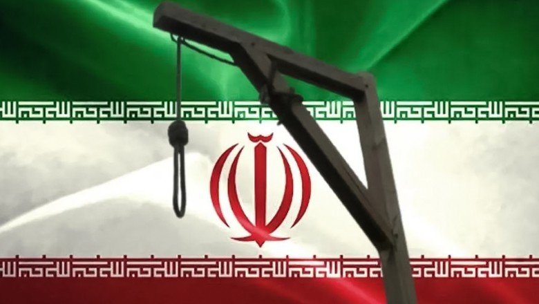 Iran hangs two anti-govt protestors in public over killing of 4 police officers