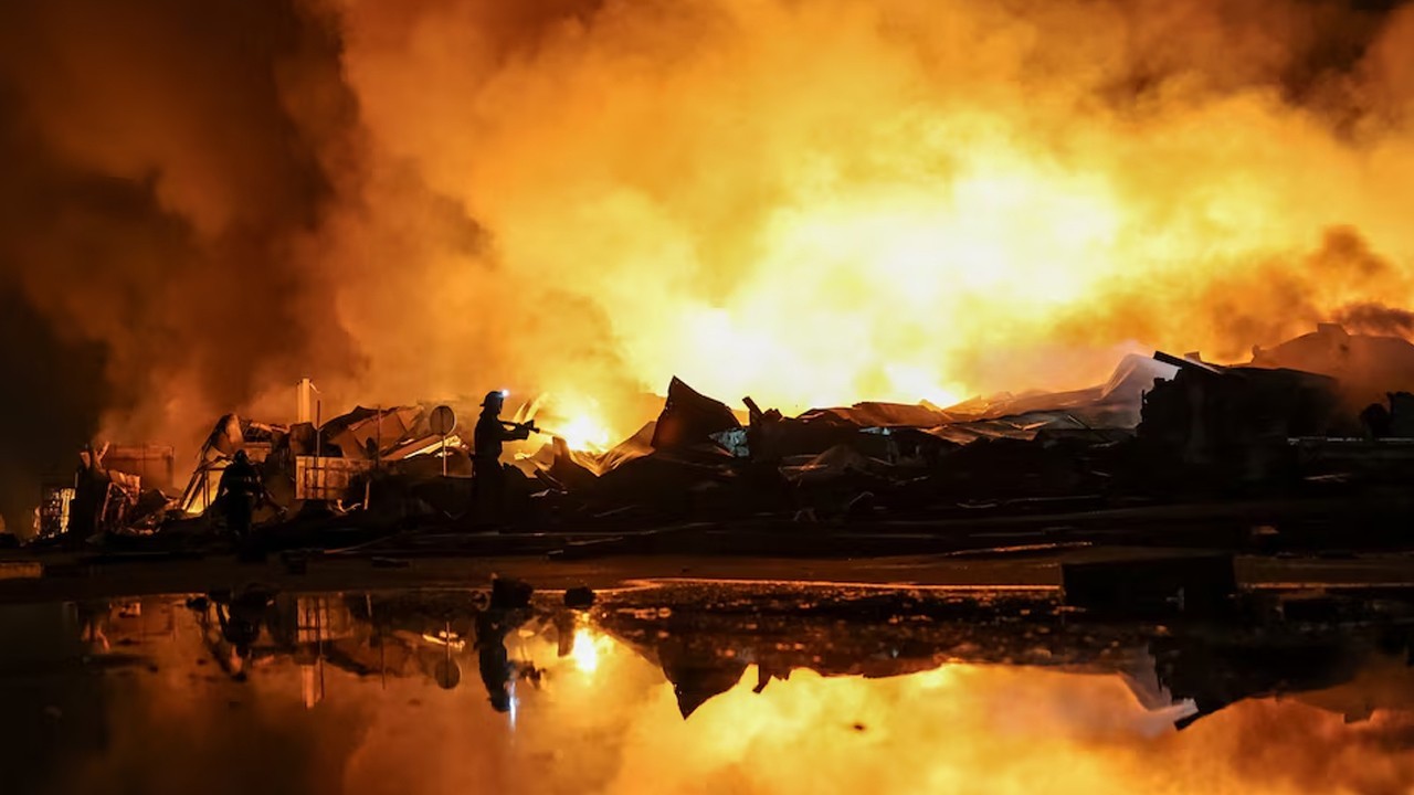 Deadly Russian missile strike hits Kyiv