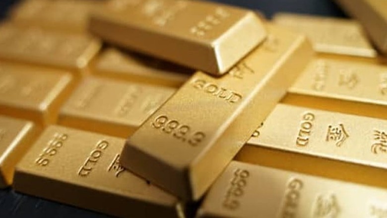 Gold prices jump Rs11,300 per tola in Pakistan