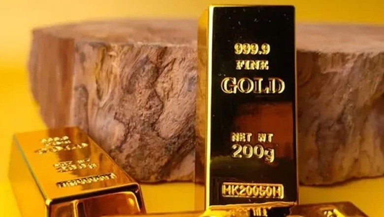 Gold prices in Pakistan continue upward trend, rise Rs4,200 per tola
