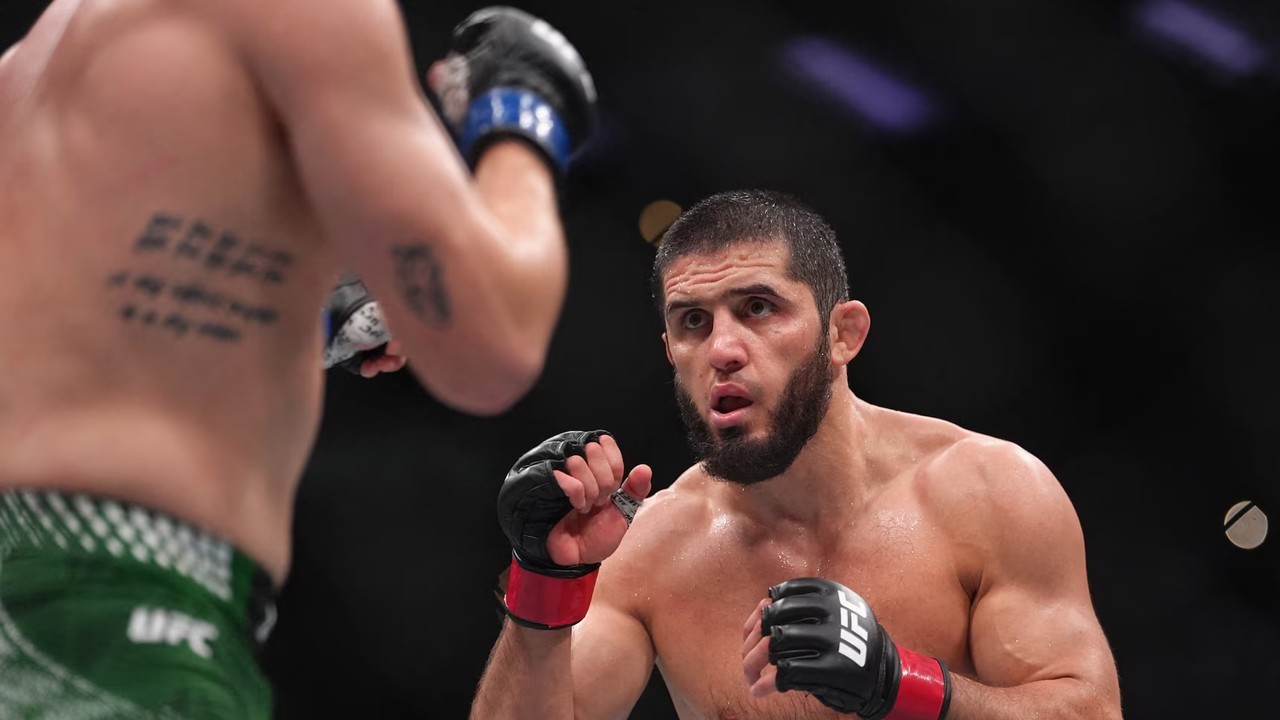 Islam Makhachev retains UFC welterweight title with win over Ian Garry