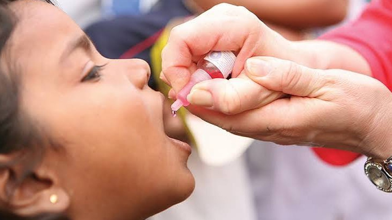 Polio virus detected in environmental samples from six Karachi districts