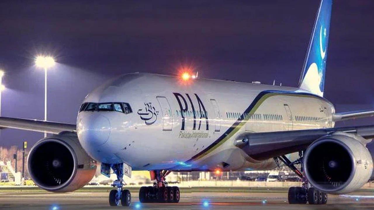 Fire detected in cargo compartment of PIA aircraft shortly after it took off from Toronto airport for Karachi