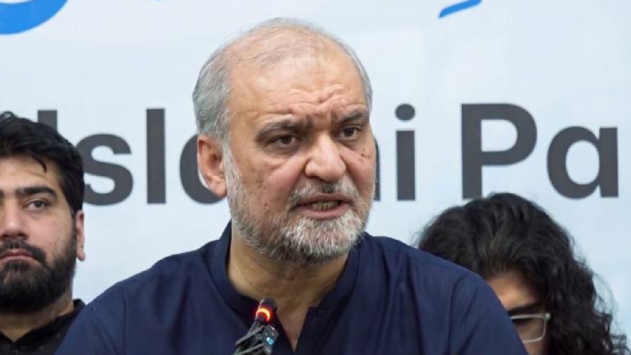 Govt reportedly proposes one-year abolition of petroleum levy amid JI march
