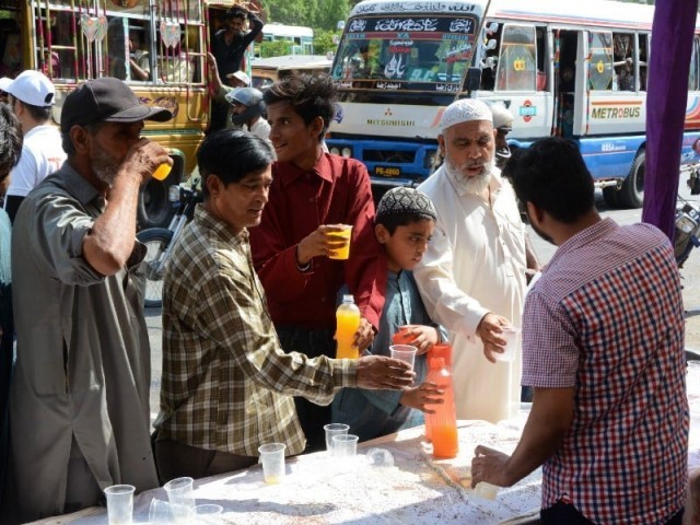 Karachi sizzles as September heat breaks nine-year record