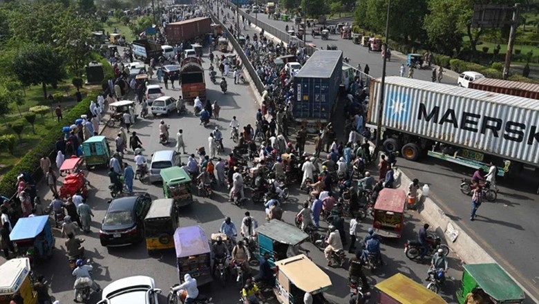 Motorways, interchanges and GT Road to close ahead of PTI march