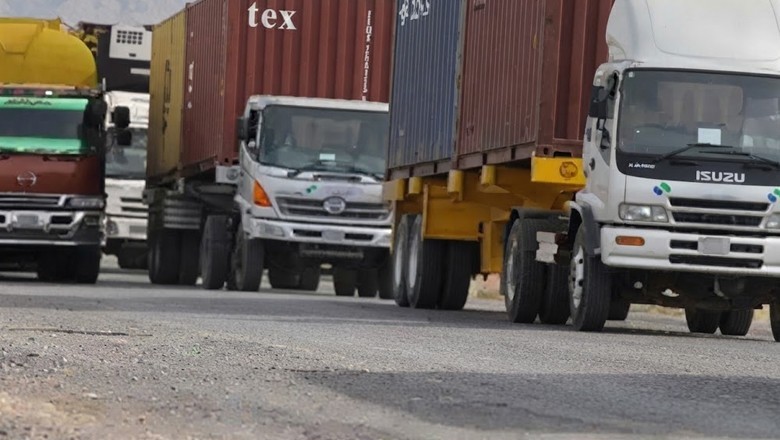 Goods transporters suspend supplies from Karachi to Islamabad amid container seizures