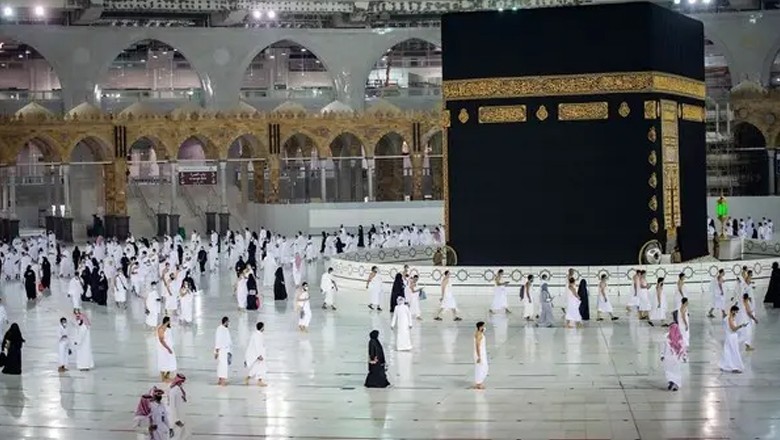 Umrah pilgrims charged Rs4,500 despite Saudi rules not requiring flu shot