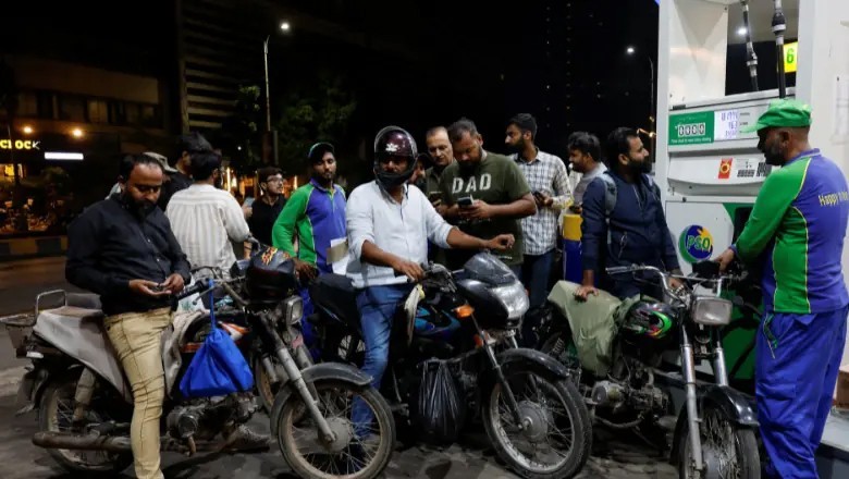 Over 5m people register for PM’s fuel relief scheme across Pakistan