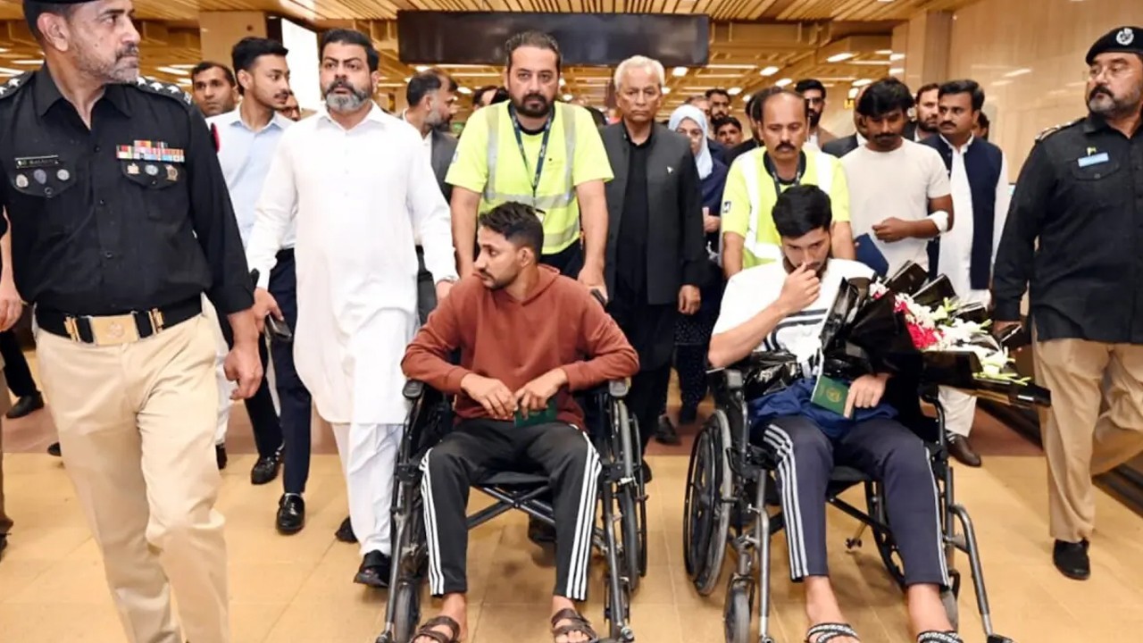 Remaining 3 Pakistani crew members of MT Honour 25 expected to reach Karachi on Wednesday