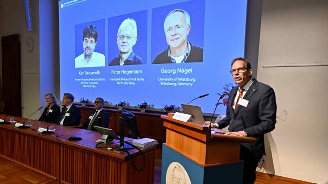 Scientists who can ‘control brain cells using light’ win 2026 Nobel Prize in medicine