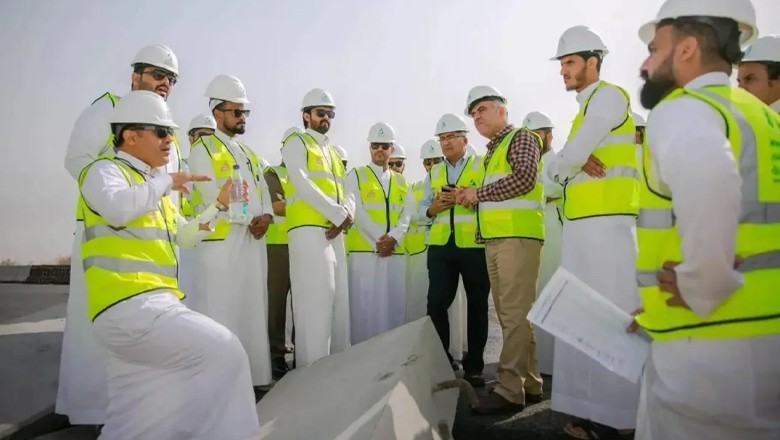 Saudi Arabia allows highly skilled foreign workers to bring families