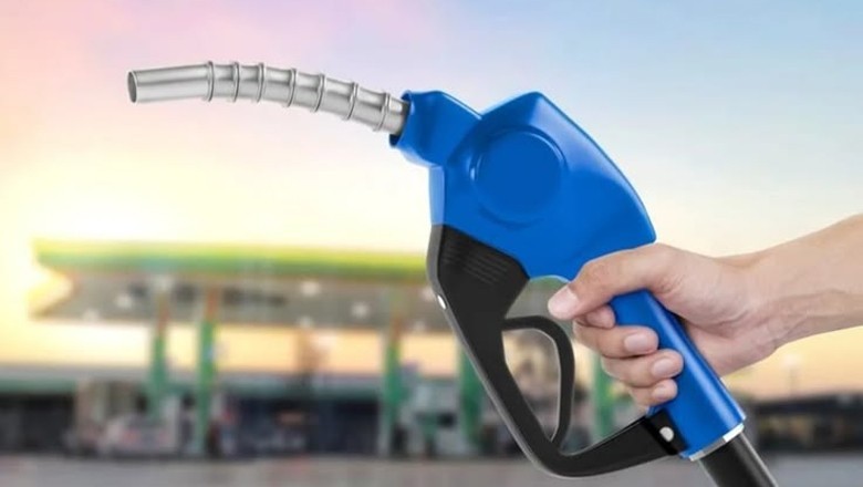 Govt raises petrol price by Rs1.82 per litre, cuts high-speed diesel rate by Rs0.91