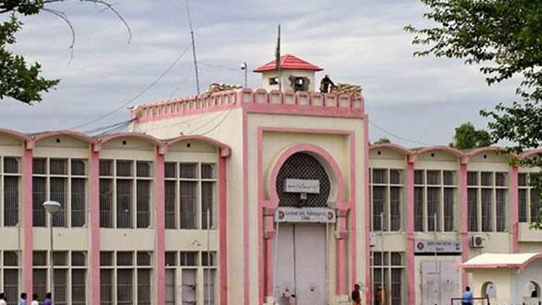 Adiala Jail overcrowded with around 8,000 inmates, says superintendent