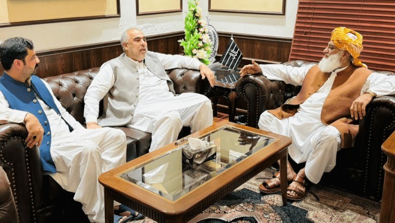 Govt, PTI 'agree' on Fazlur Rehman’s mediation to break talks deadlock