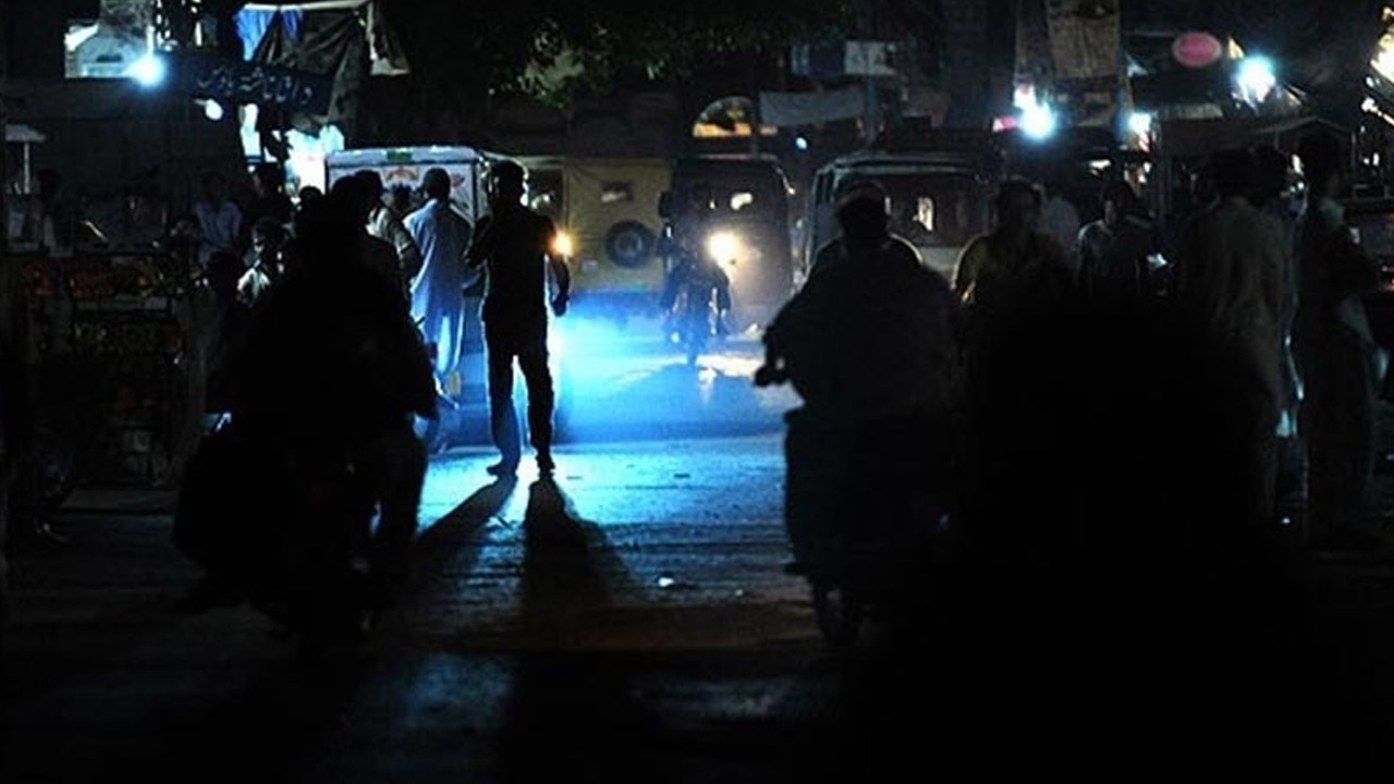 Karachi may face night-time load-shedding amid RLNG shortage: K-Electric