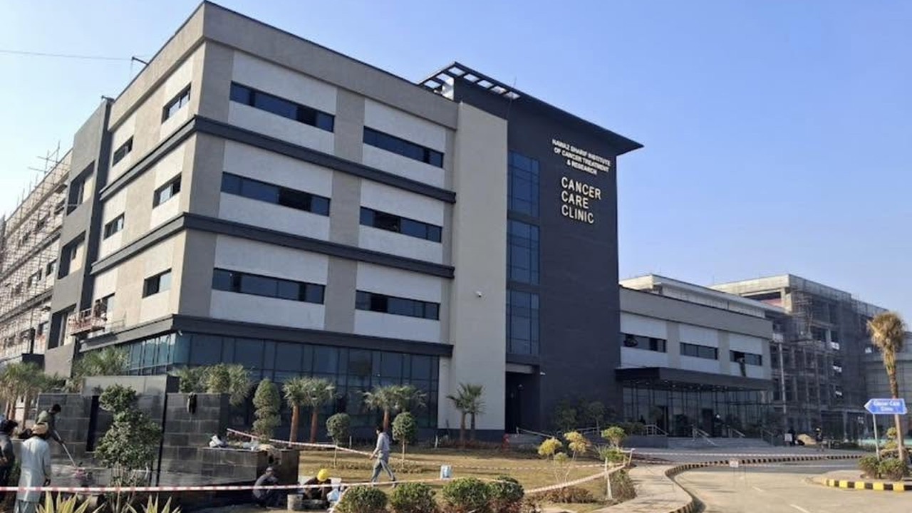 Punjab approves Rs8.7bn cancer hospital in DG Khan