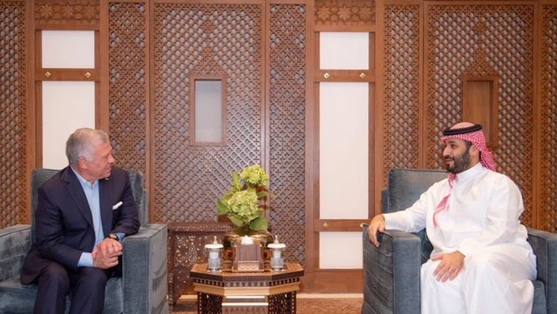 King Abdullah expresses Jordan’s full support for Saudi Arabia in a call with the Crown Prince