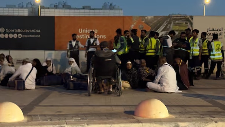 Saudi Arabia extends closure of Riyadh airport after Houthi attacks