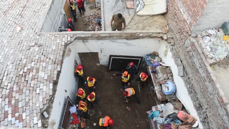 Peshawar school roof collapse: KP education department orders fact-finding inquiry