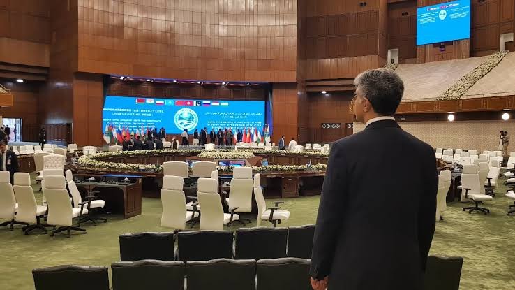 Pakistan, other nations walk out of CICA summit as Israeli president takes the floor