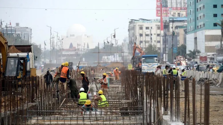 Case registered against railway police officials after dispute with KMC over road project