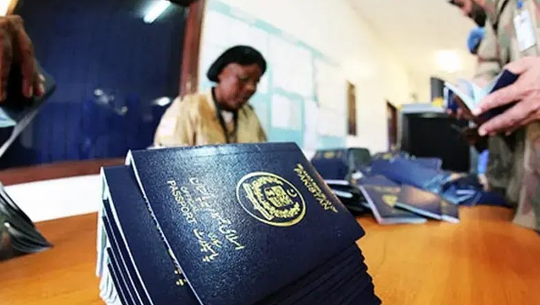 Senate passes bill allowing ex-lawmakers with incomplete term to have blue passports