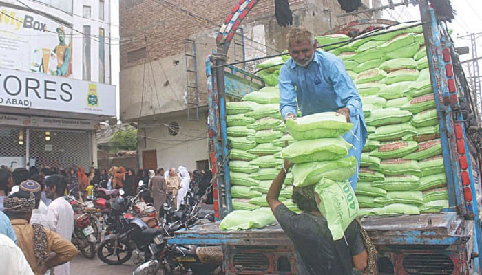 Punjab bans sale of 20kg flour bags, allows only 10kg bags
