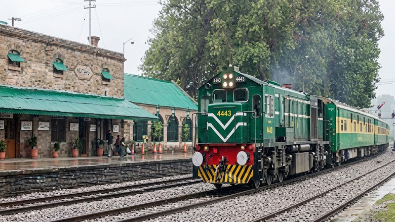Pakistan Railways declares emergency after 55 train accidents