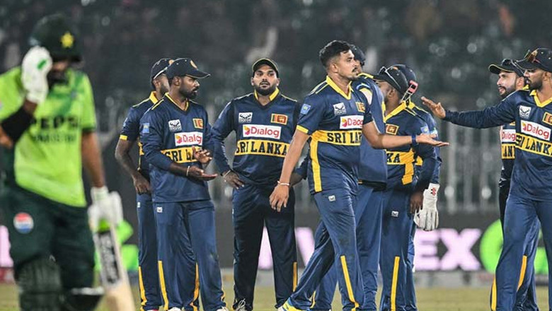 Sri Lanka crush Pakistan by 8 wickets to reach tri-nation ODI series final