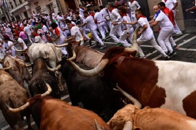 Six hurt in first bull run of Spain’s San Fermin festival
