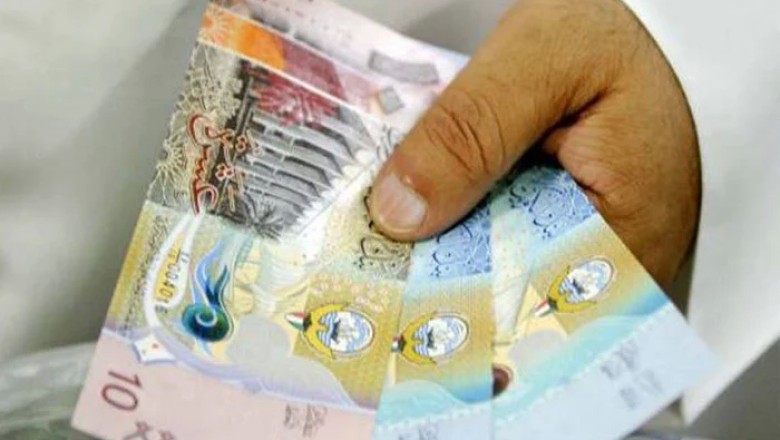 Kuwaiti Dinar reaches to historic high of Rs994.68 against Pakistani rupee