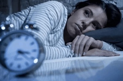 نیند کی کمی یا بےخوابی کیوں ہوتی ہے ؟ جانیے