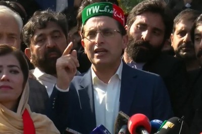 پی ٹی آئی کے نئے چیئرمین بیرسٹر گوہر کا الیکشن کمیشن سے اہم مطالبہ