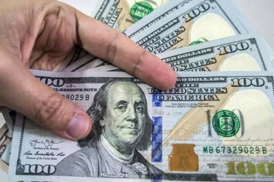 ڈالر چار ہفتوں کی کم ترین سطح پر آگیا