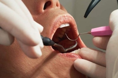 جمادار نے ڈاکٹر بن کر فیس وصول کی اور مریض کے غلط دانت نکال دیے