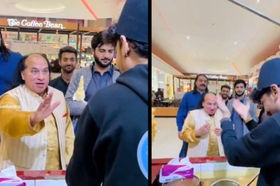 چاہت فتح علی خان کے سامنے آئسکریم بیچنے والے نے ہاتھ جوڑ لیے