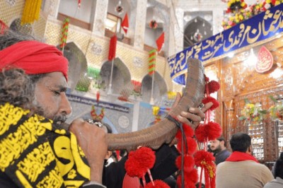 لعل شہباز قلندر مزار کے مینیجر نے ایک کروڑ سے زائد کا سونا چوری کرلیا