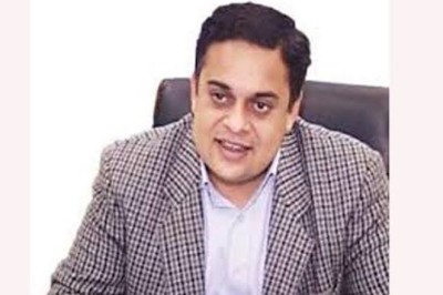 صدر مملکت نے احد چیمہ کو عہدے سے ہٹا دیا