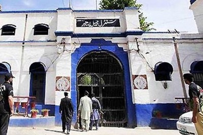 خیبرپختونخوا کی جیلوں میں قیدیوں کو روزگار دینے اور بینک اکاؤنٹس کھولنے کا فیصلہ