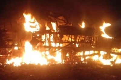 بی جے پی رہنما کی بس کو حادثہ، مسافر جلکر بھسم ہوگئے