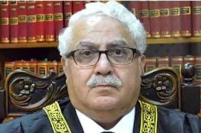 سپریم جوڈیشل کونسل کی کارروائی کا خوف، مظاہر نقوی نے سپریم کورٹ کے جج کی حیثیت س استعفیٰ دے دیا