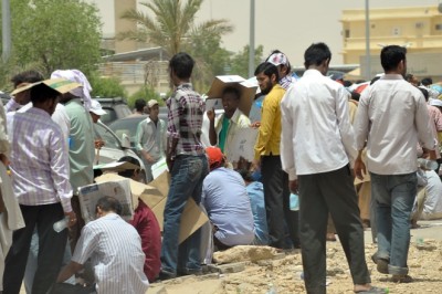 سعودی عرب نے غیرملکی کارکنان پر عائد بڑی پابندی ختم کردی