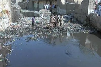 کراچی پانچ سالہ بچہ نالے میں گر کر لاپتہ، تلاش میں ناکامی