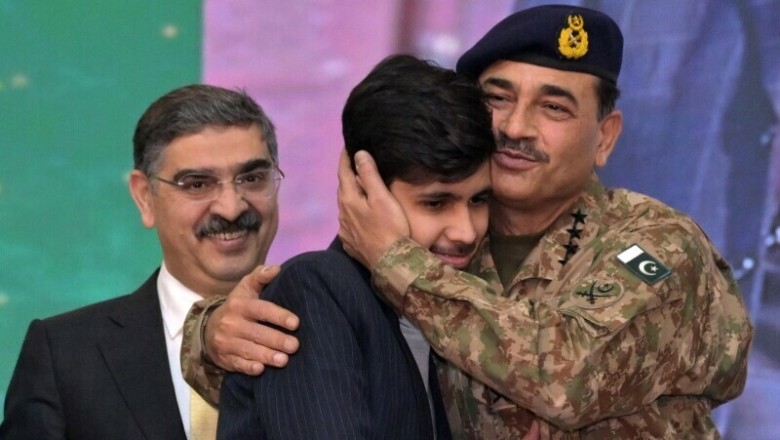 آرمی چیف کا یوتھ کنونشن سے خطاب، سیاسی استحکام، سوشل میڈیا پروپیگنڈے کا تذکرہ